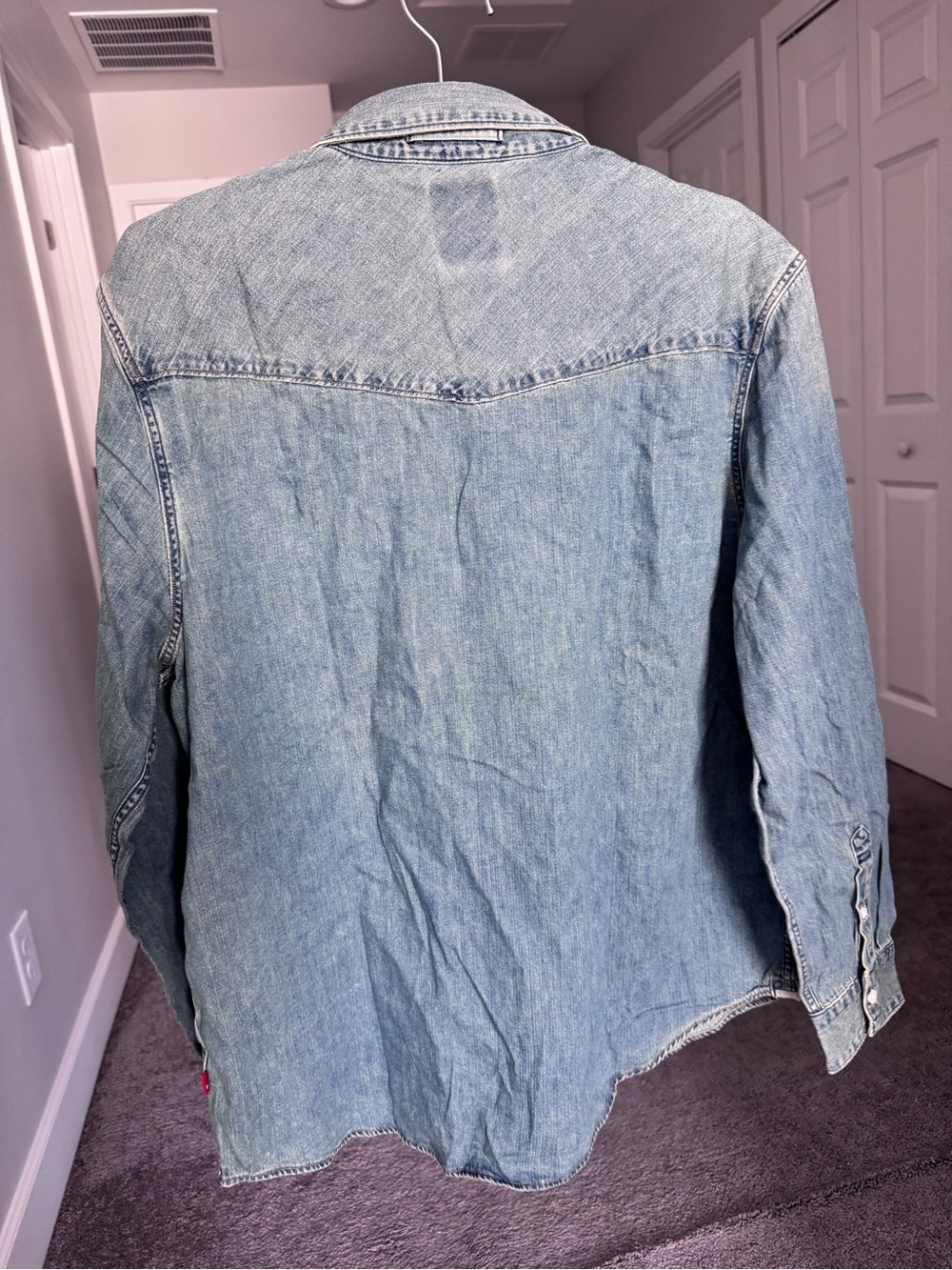 Levi’s Men’s Classic Fit Denim Button Down